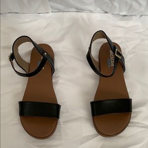NWOT Black Sandals